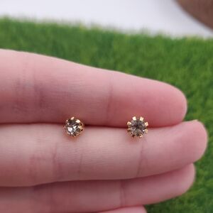 Elegant Gold Tone Crystal Stud Earrings E1035